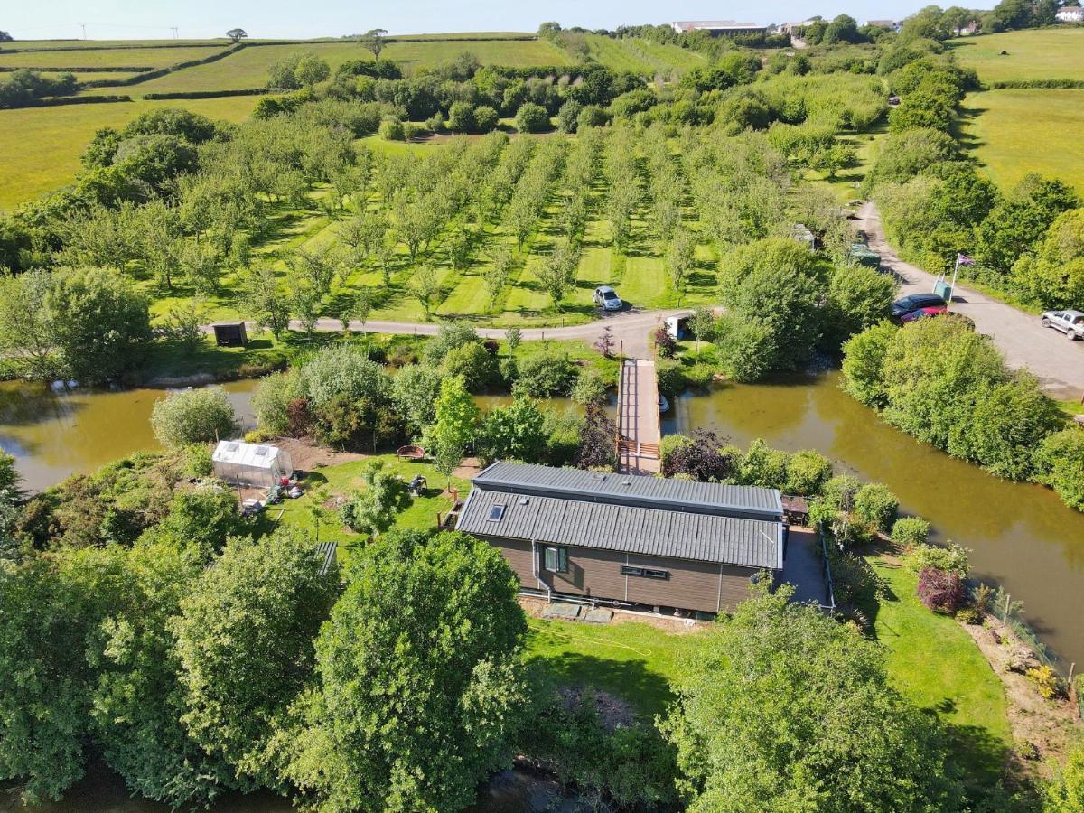 Braeburn Lodge Winkleigh Bagian luar foto