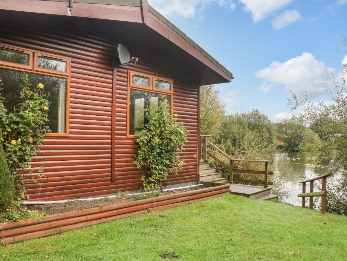 Braeburn Lodge Winkleigh Bagian luar foto